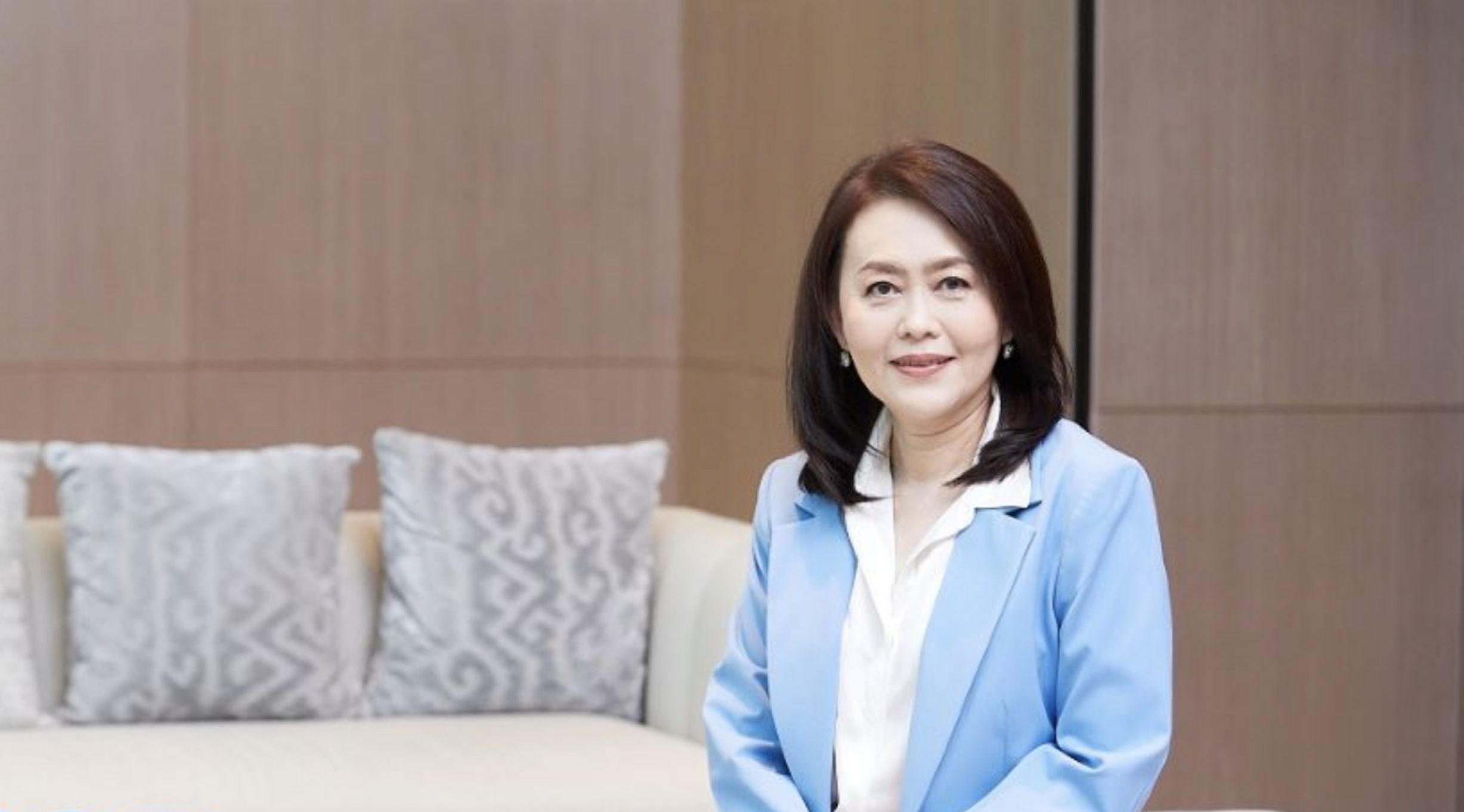 อัมพร ทรัพย์จินดาวงศ์